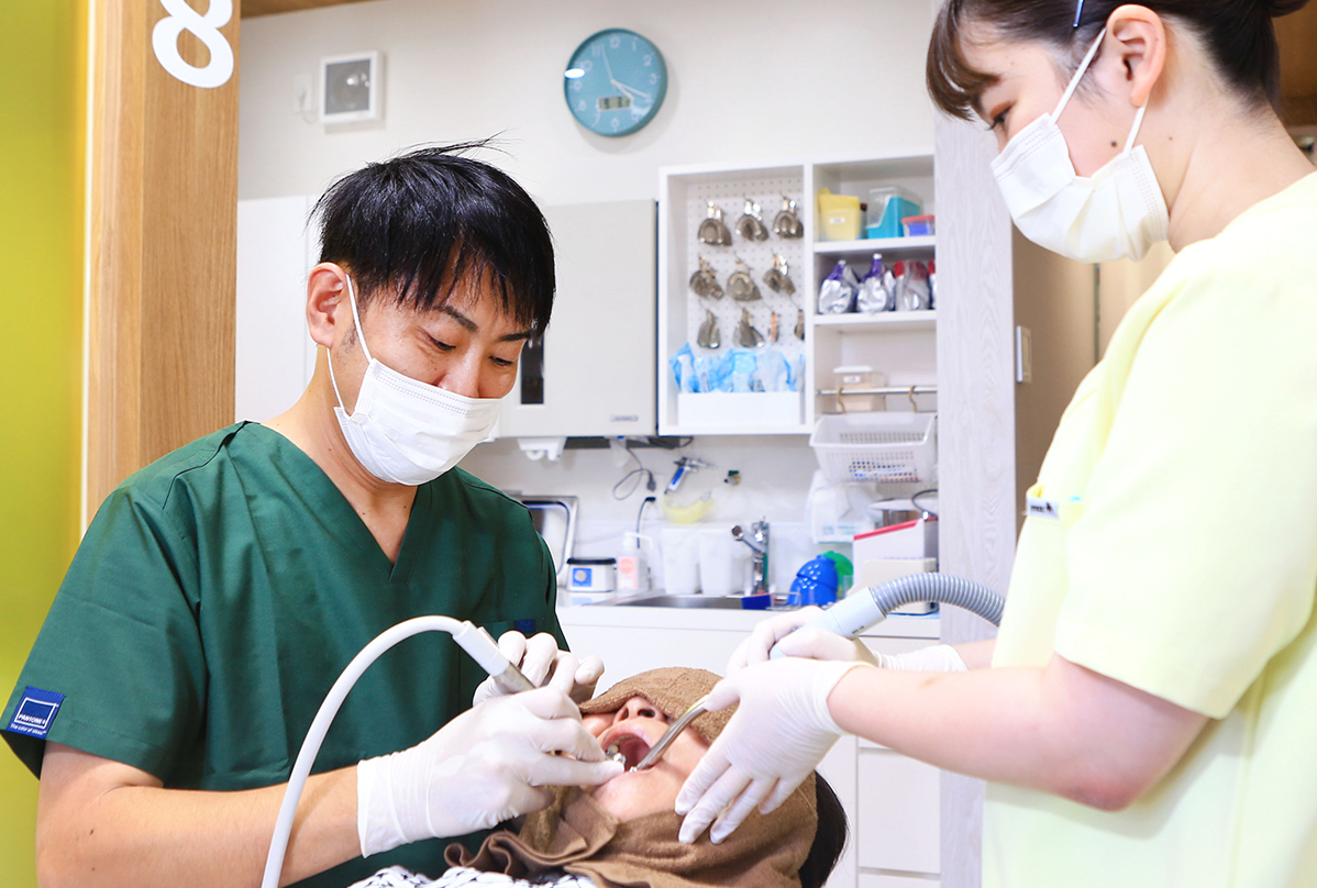 「できるだけ　削らない　抜かない　痛くない」